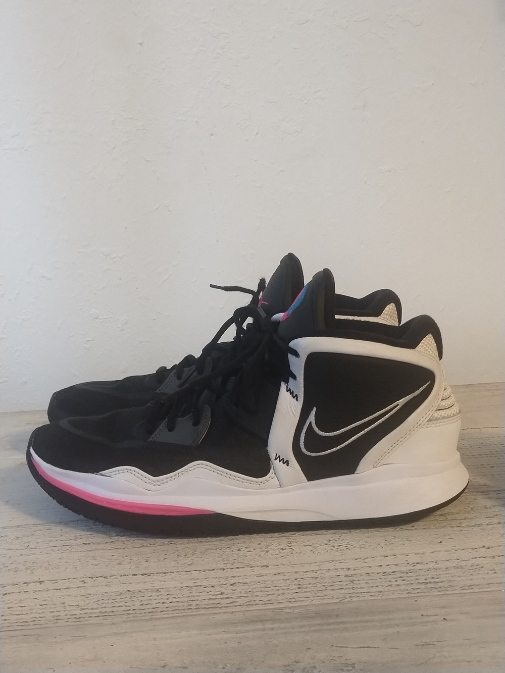 Nike Kyrie 8 Infinity South Beach Basketball Sneakers CZ0204-003 Mens Size 11